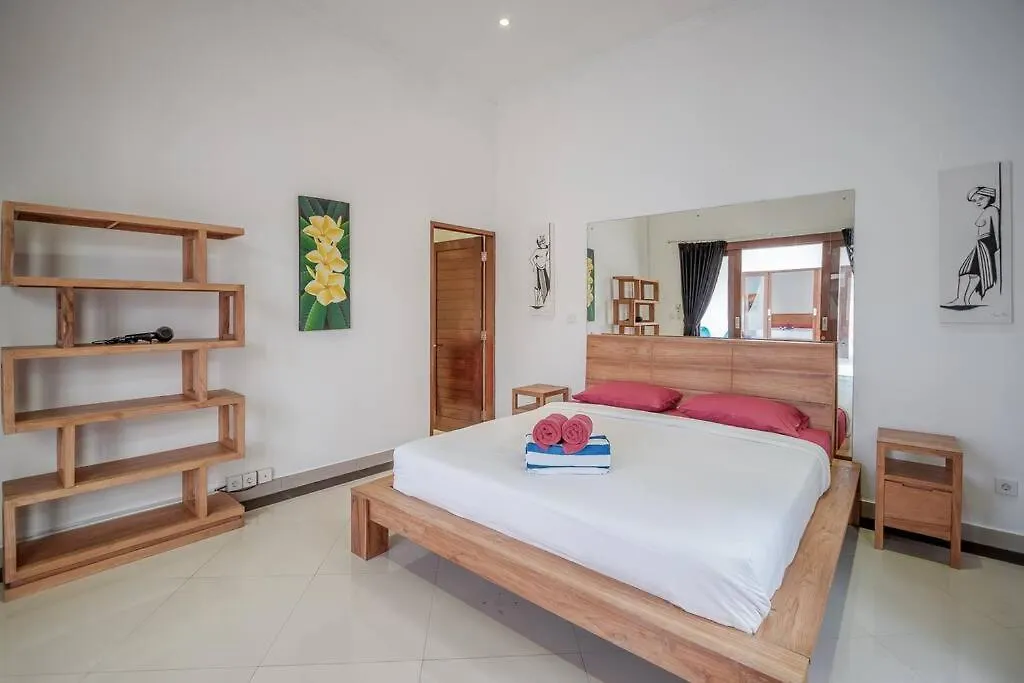 Silver Moon - Fantastic 4Br Villa In Seminyak Top Location